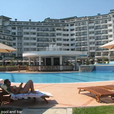 Apartment Yolande At Emerald Ravda