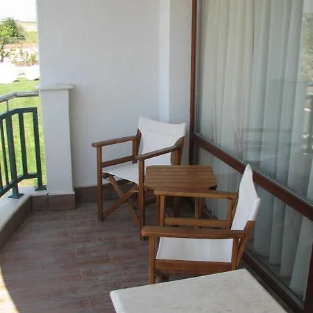 Apartment Yolande At Emerald Ravda